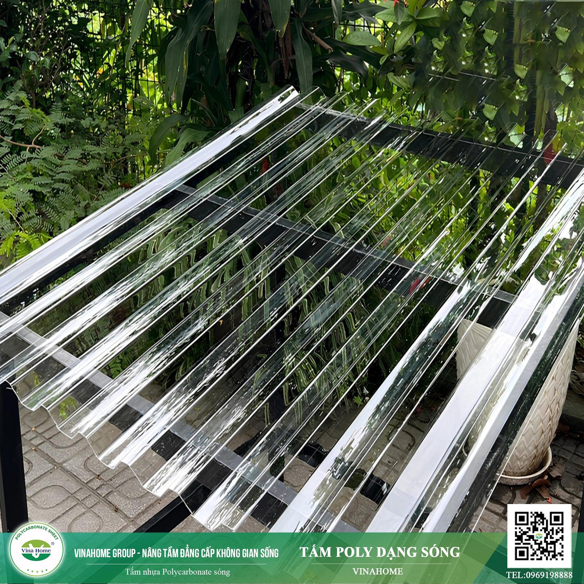 Tấm Poly sóng