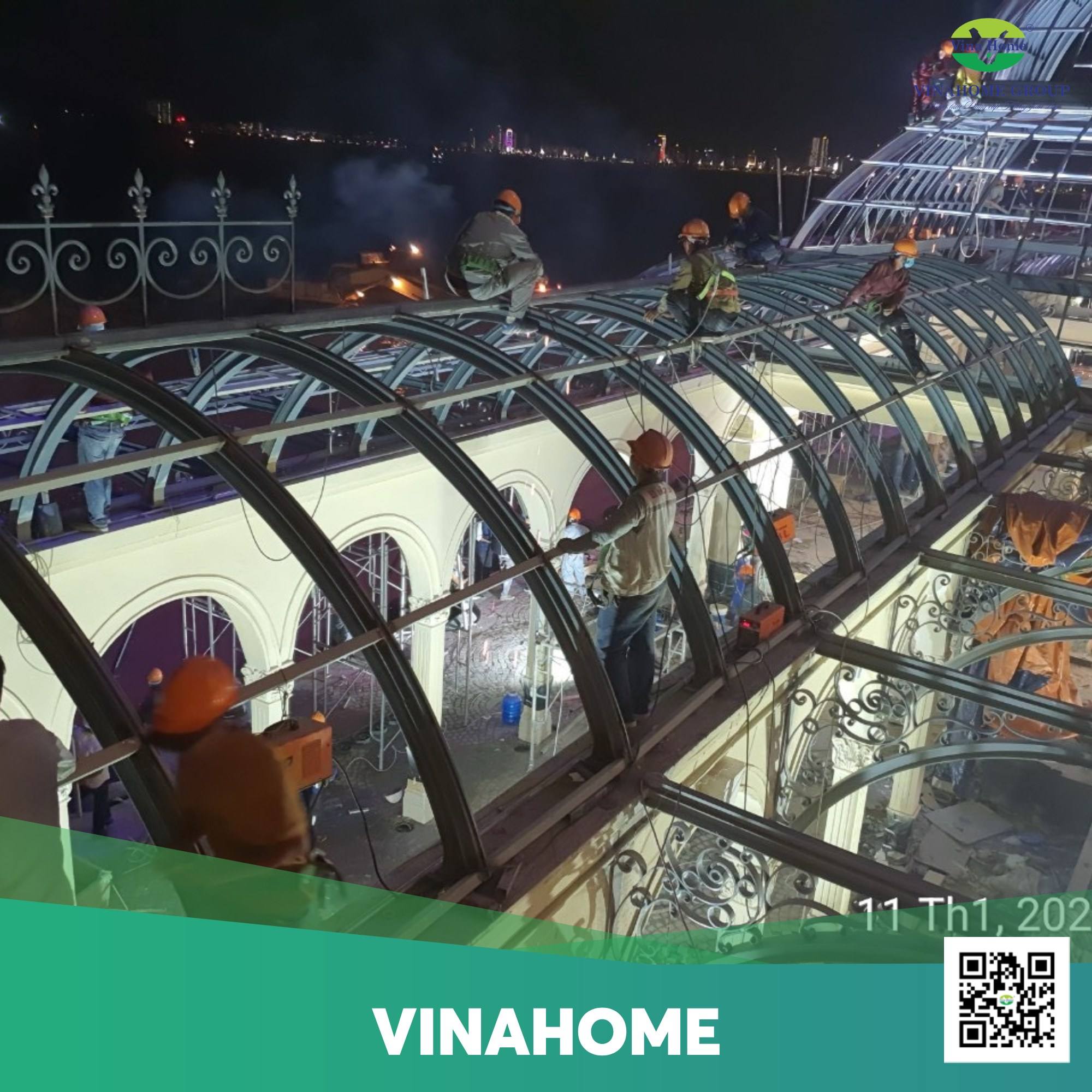 Vinahome thi công tấm nhựa Poly