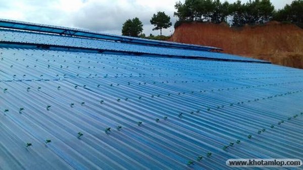 Tấm Lợp Lấy Sáng Sáng Composite