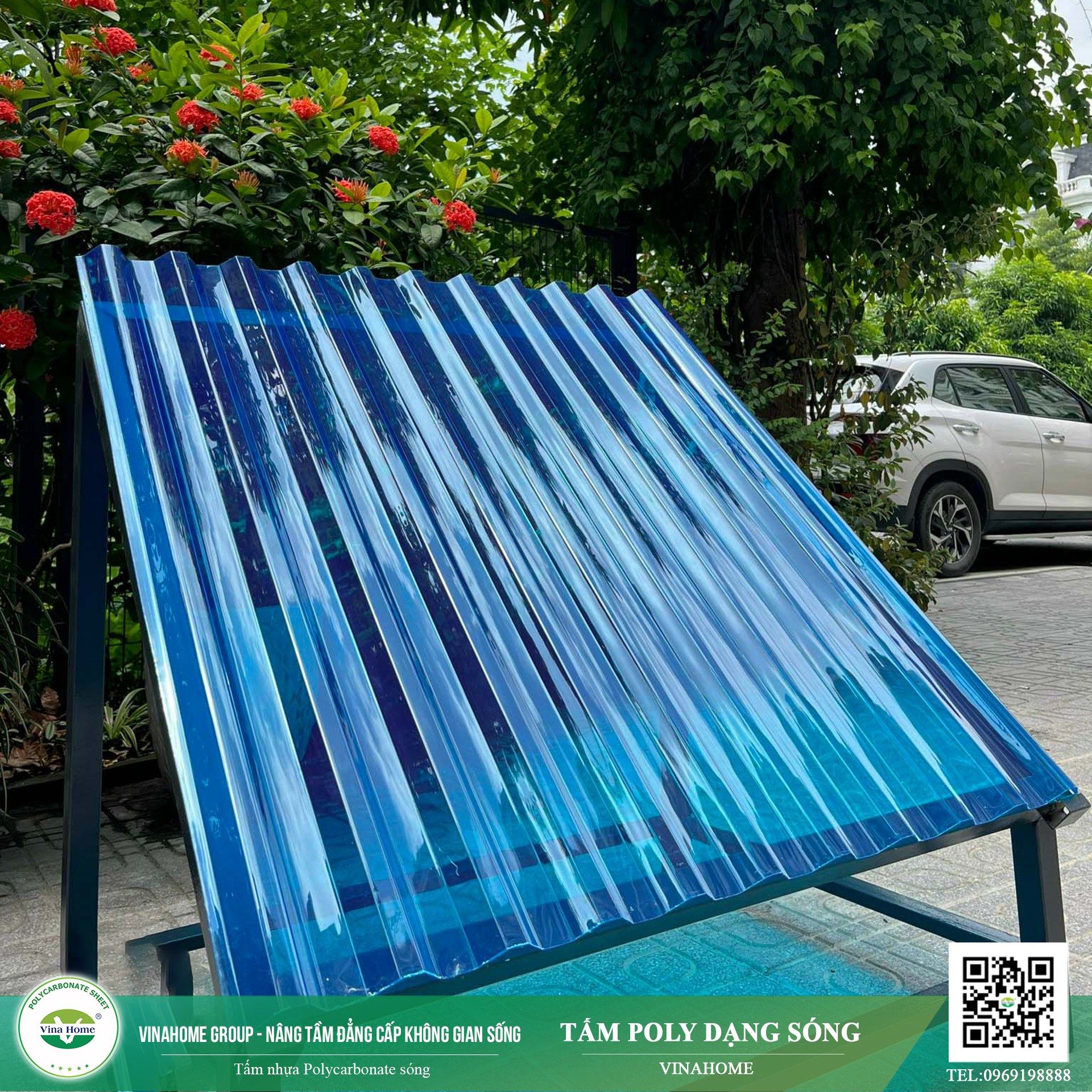 Tấm nhựa Polycarbonate phủ UV