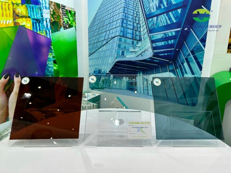 Tấm Polycarbonate đặc